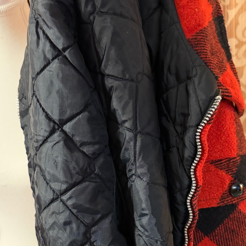 Red and Black Plaid Men’s Jacket - Picture 4 of 4